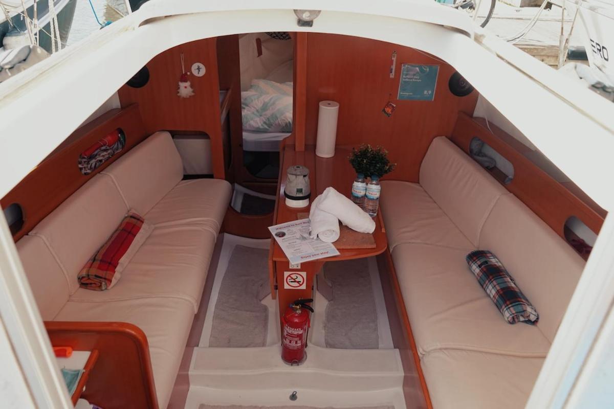 Hotel Surfbird Cozy Sailboat Escape Lissabon Exterior foto