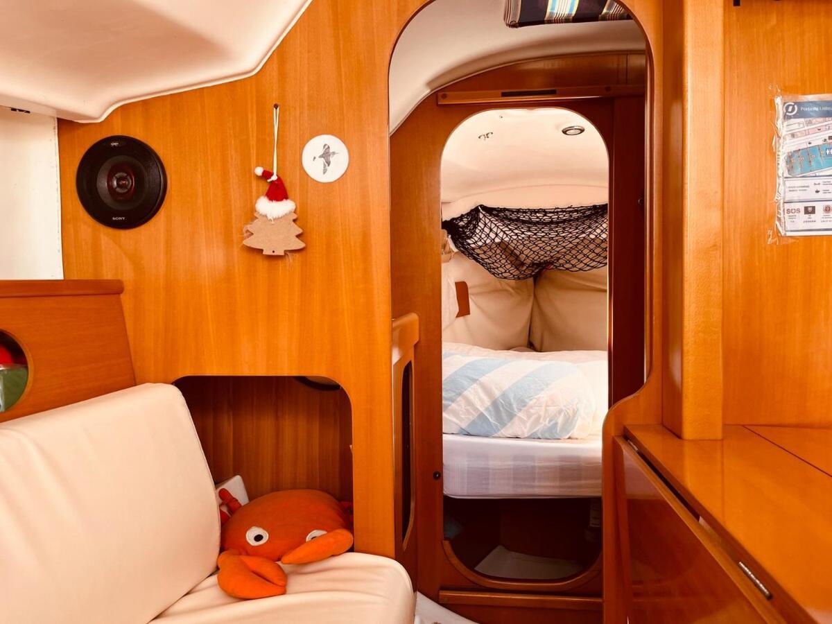 Hotel Surfbird Cozy Sailboat Escape Lissabon Exterior foto